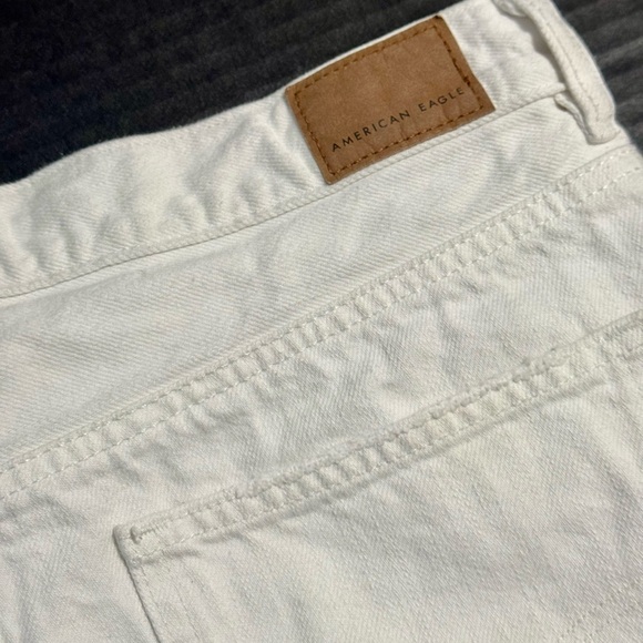 🤍AE Distressed shorts - Picture 8 of 8